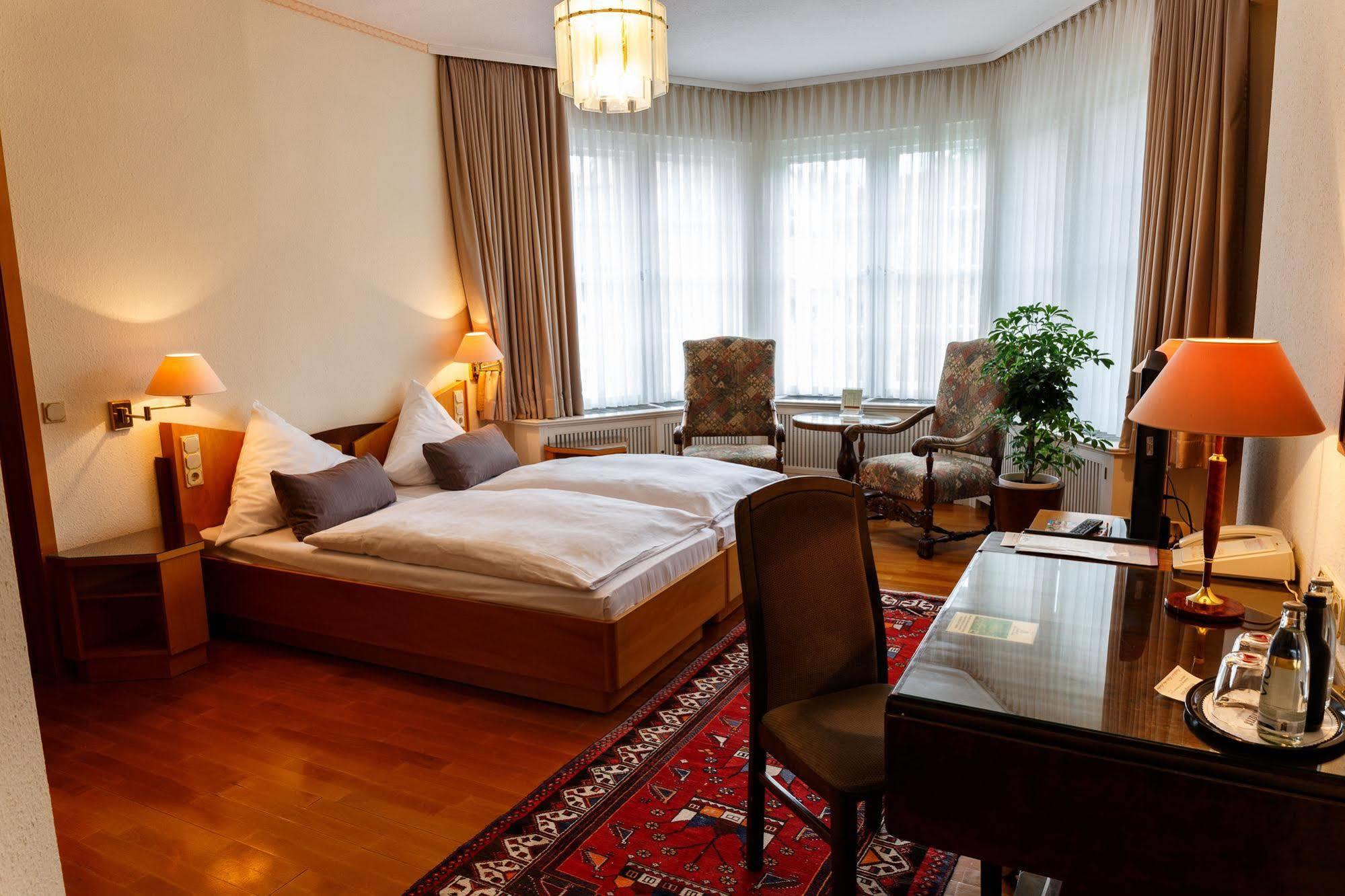 Parkhotel Unter Den Linden Halberstadt Exterior foto